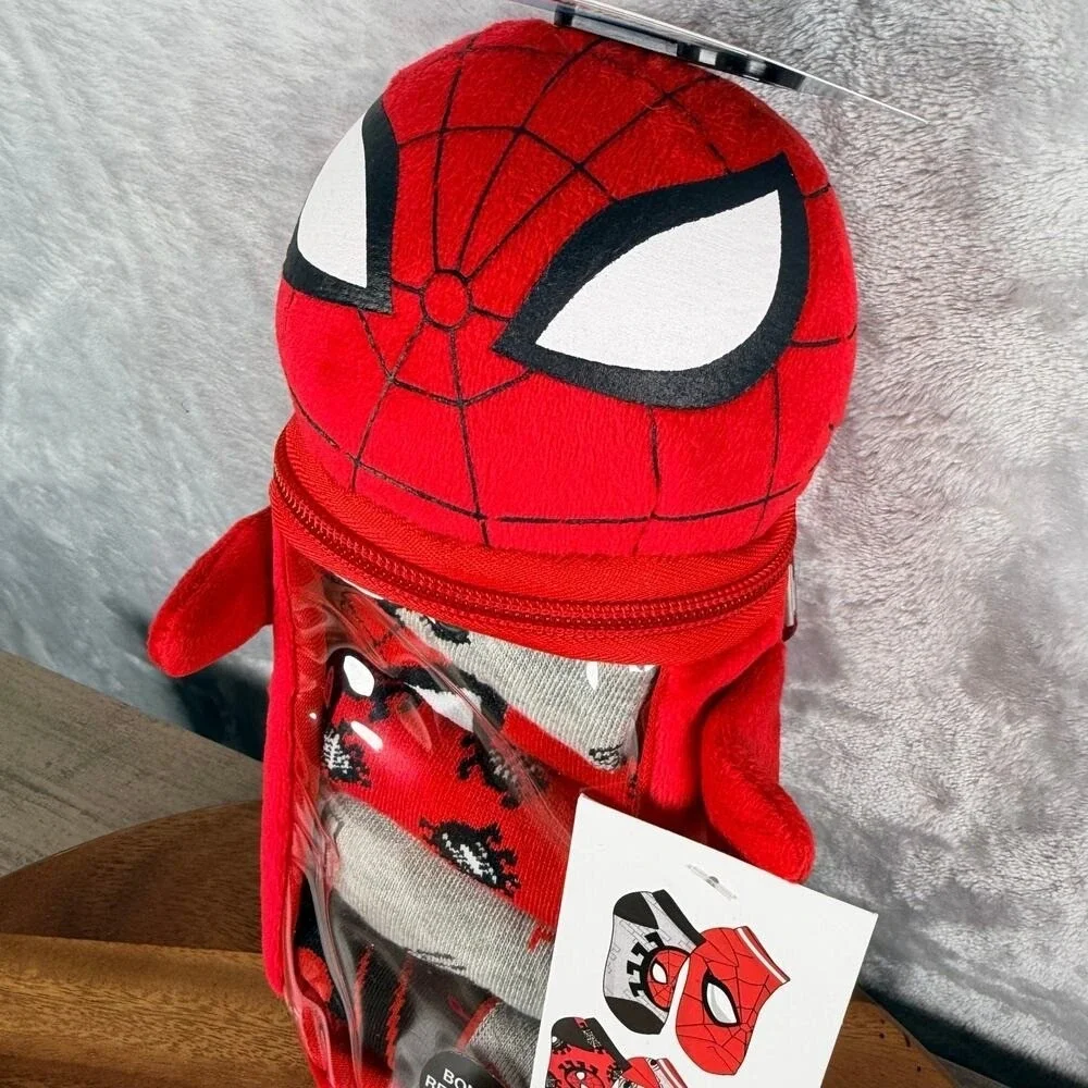 Marvel Spiderman 5 Pairs Socks 6-8.5 and Plush Reusable Pouch